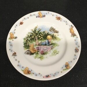 VTG Royal Doulton White Winnie the Pooh Illustrated Saucer